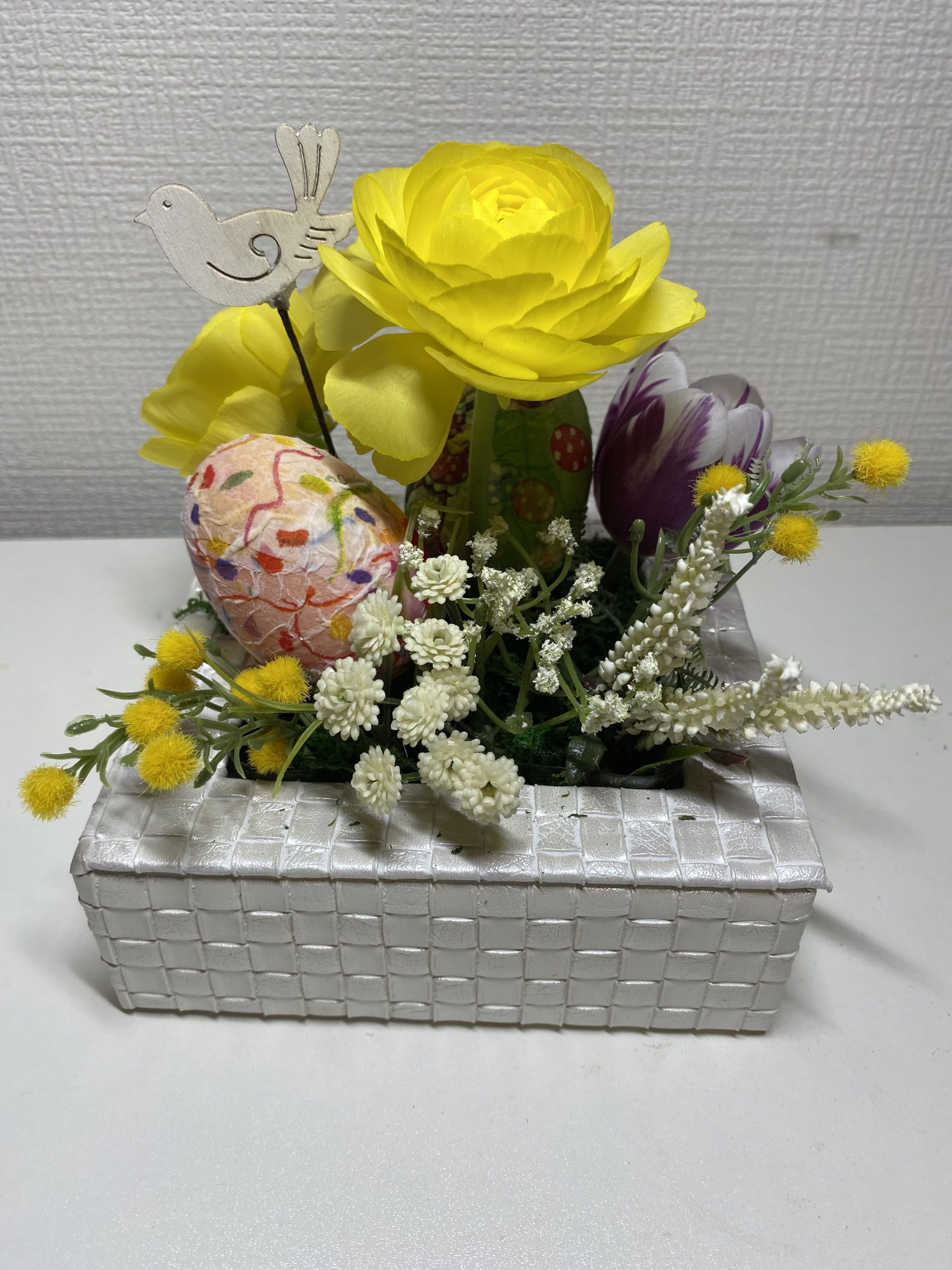 イースターのフラワーアレンジ